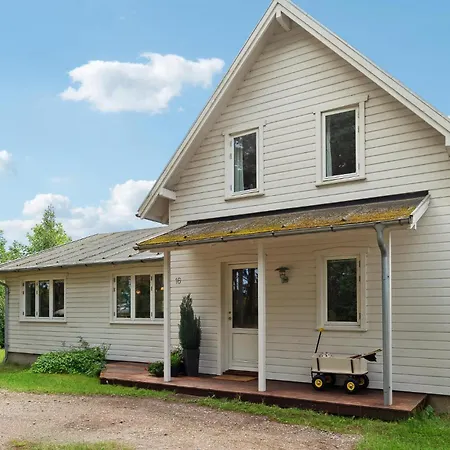 3 Bedroom Amazing In Эбельтофт