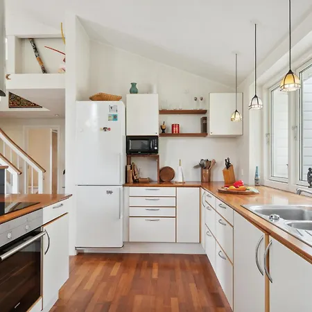 Дом отдыха 3 Bedroom Amazing In *